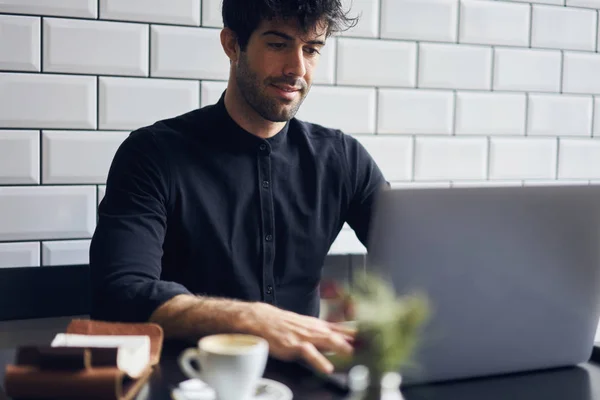 Cheerful professional in restaurant business — Stock Photo, Image