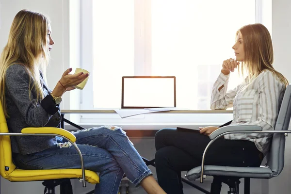 Female recruiter manager making interview — Stock Photo, Image