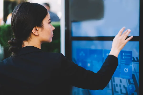 Back View Confident Businesswoman Standing Outdoors Urban Setting Making Transfer — Stock Photo, Image