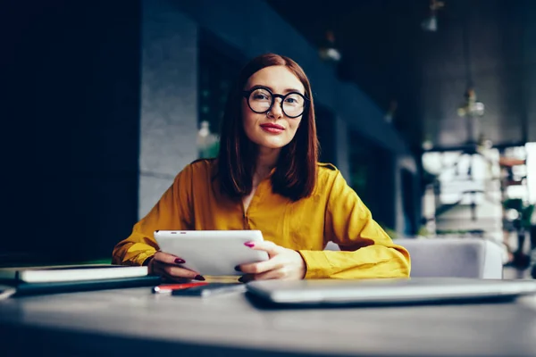 Half Length Portrait Gorgeous Young Hipster Girl Cool Eyewear Sitting — Stock Photo, Image