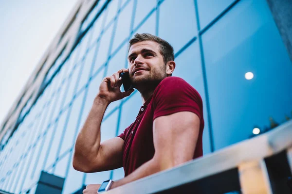 View Handsome Young Man 20S Standing Outdoors Glass Skyscrapers Talking — Stock Photo, Image