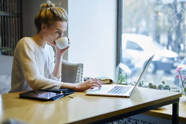 Concentrated Creative Copywriter Drinking Tasty Coffee While Working Remote Modern — Stock Photo, Image