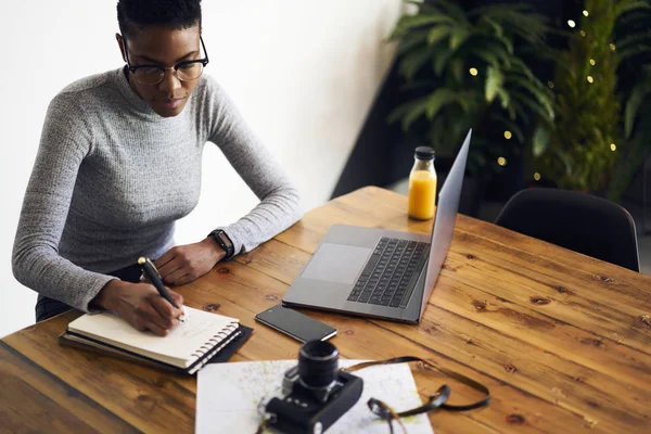 Concentrated Work Afro American Designer Drawing Sketch Notebook Working Marketing — Stock Photo, Image