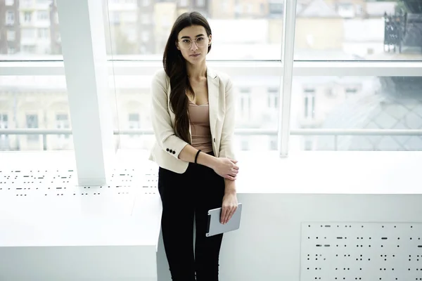 Half Length Portrait Confident Female Director Trading Corporation Dressed Elegant — Stock Photo, Image