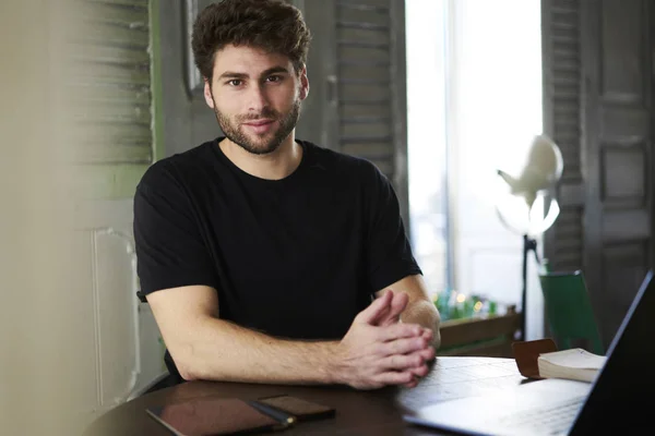 Portrait Handsome Bearded Young Businessman Preparing Distance Job Coffee Shop — Stock Photo, Image