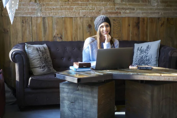 Portrait Smiling Hipster Girl Cheerful Stylish Coffee Shop Modern Laptop — Stock Photo, Image