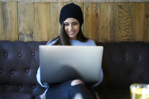 Smiling Copywriter Trendy Hat Watching Interesting Webinar Modern Laptop Device — Stock Photo, Image