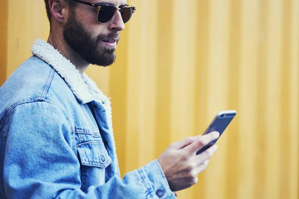 Concentrated Young Male Using Mobile Phone Application Calling Taxi City — Stock Photo, Image