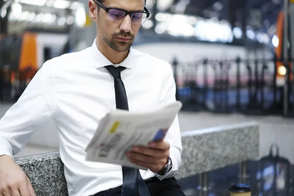 Pensive Bearded Manager Spectacles Reading Newspaper Articles While Waiting Public — Stock Photo, Image