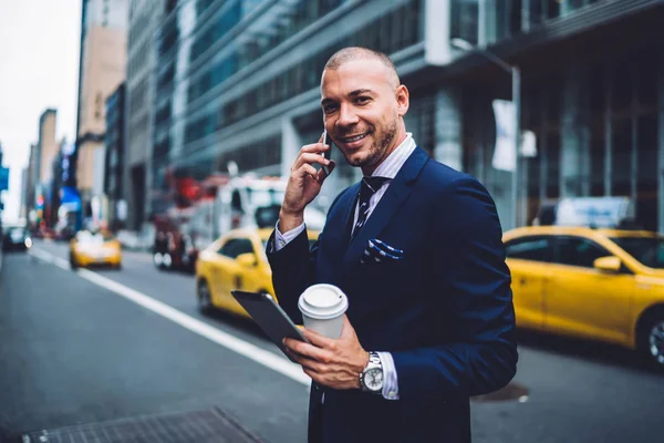Portrait Prosperous Businessman Having Phone Conversation While Spending Time Outdoors — Stock Photo, Image