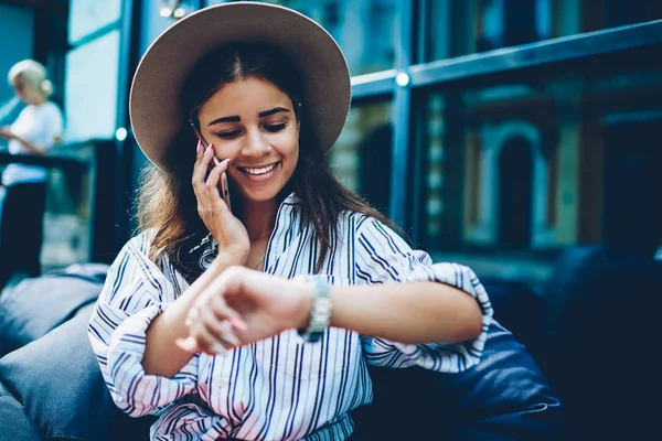 Positive Pretty Hipster Girl Trendy Hat Arranging Meeting Mobile Conversation — Stock Photo, Image