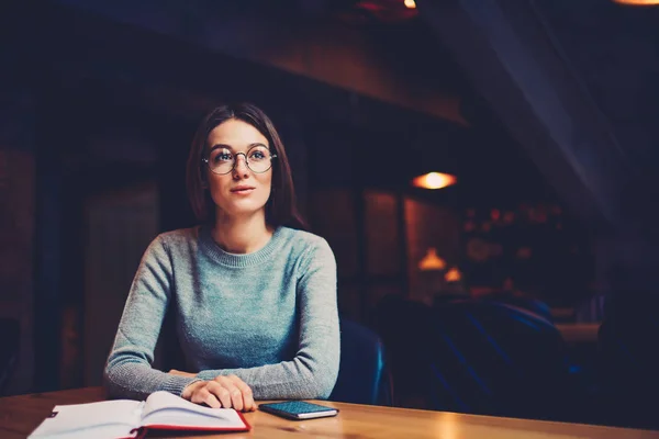 Doordachte Student Optische Bril Dromen Het Maken Van Opstarten Project — Stockfoto