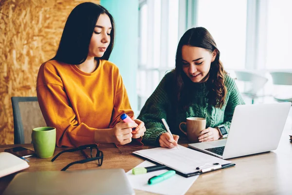 Two Female Entrepreneurs Writing Business Plan Own Startup Project Sitting — Stock Photo, Image