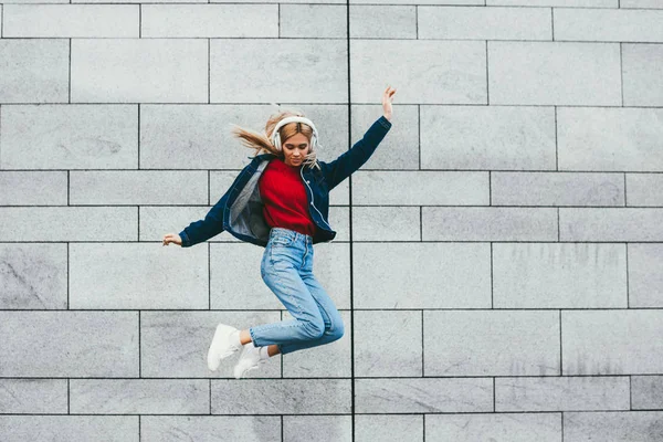 Stylish Hipster Girl Dressed Trendy Outfit Jumping While Listening Cool — Stock Photo, Image
