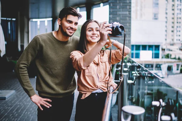 Romantic Couple Love Spending Time Together Making Photos Old Vintage — Stock Photo, Image