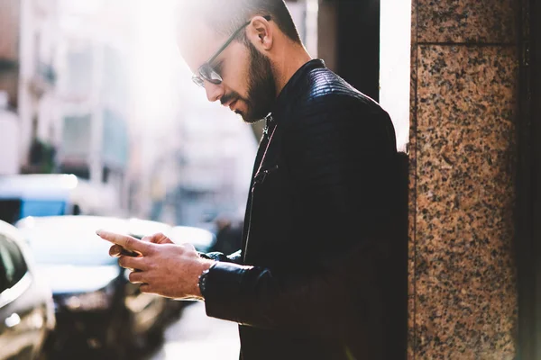 Pensive Hipster Guy Reading Income Text Message Sending Feedback Smartphone — Stock Photo, Image