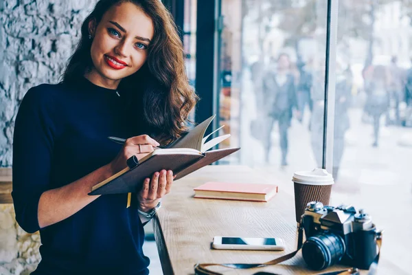 Portrait Beautiful Student Dressed Trendy Casual Outfit Holding Notebook Hand — Stock Photo, Image