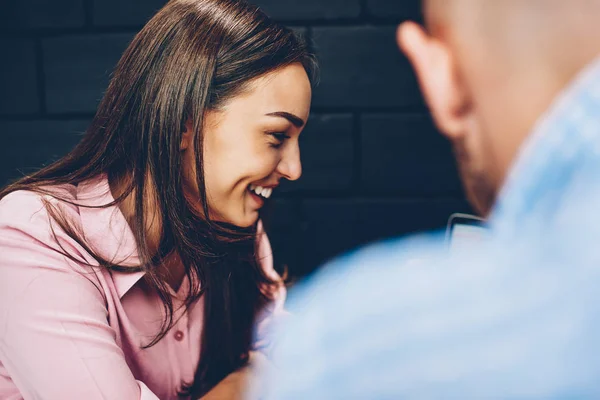 Cheerful Brunette Hipster Girl Laughing Jokes Spending Time Male Colleague — Stock Photo, Image