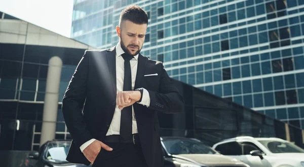 View Serious Male Entrepreneur Dressed Luxury Formal Suit Checking Time — Stock Photo, Image