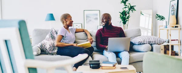 Cheerful African American Marriage Spending Time Home Enjoying Free Time — Stock Photo, Image