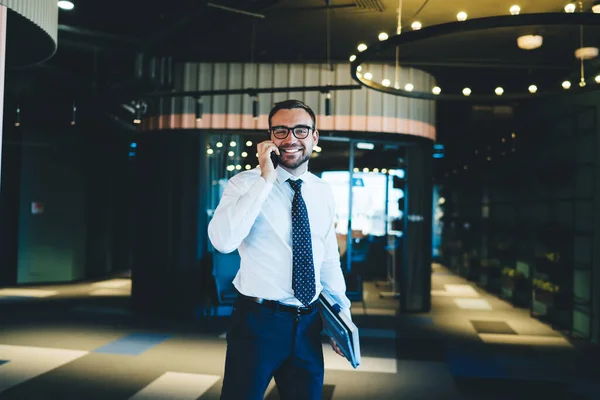 Half Length Portrait Excited Company Worker Dressed Formal White Shirt — Stock Photo, Image