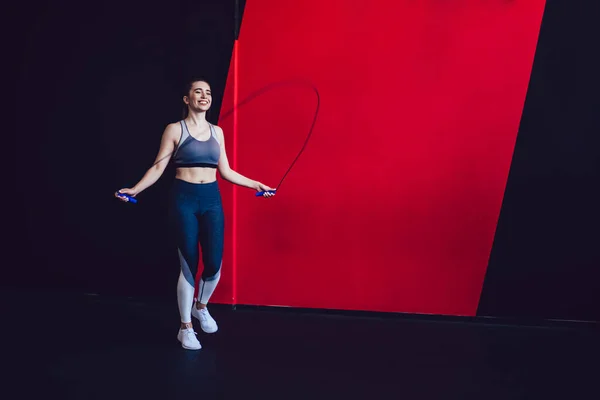 Happy Woman Sport Rope Skipping Gym Smiling While Doing Cardio — Stock Photo, Image
