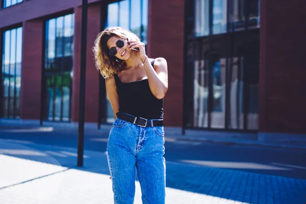 Half Length Portrait Positive Hipster Girl Sunglasses Smiling Looking Camera — Stock Photo, Image