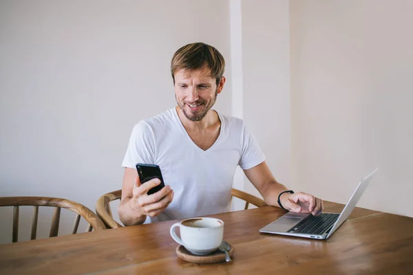 Positive Hipster Guy Monitoring Morning News Websites Choosing Main Theme — Stock Photo, Image