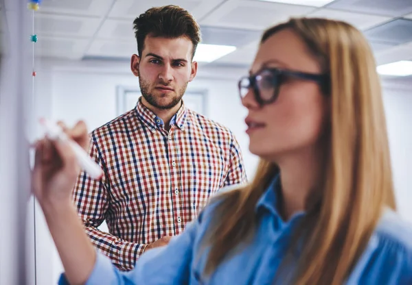 Clever Female Mentor Writing Information White Board Training Employee Office — Stock Photo, Image