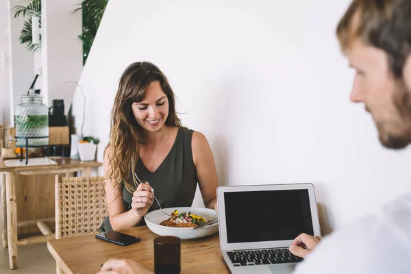 Positive Caucasian Hipster Girl Enjoying Tasty Salad Distance Job Cafeteria — Stock Photo, Image