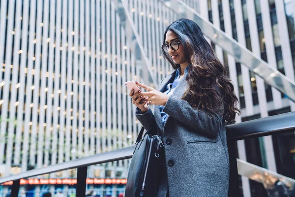 Stylish Young Ethnic Businesswoman Glasses Coat Carrying Trendy Leather Bag — Stock Photo, Image