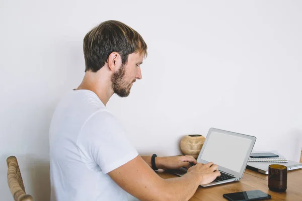 Back View Young Bearded Male Freelancer Wearing White Shirt Sitting — Stock Photo, Image