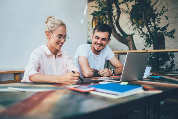 Laughing Male Female Casual Couple Specialists Enjoying Telework Using Different — Stock Photo, Image