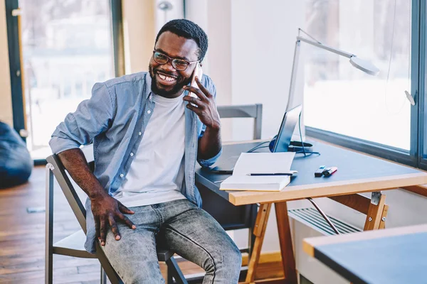 Happy African American Guy Laptop Tablet Smiling Answering Phone Call — Stock Photo, Image