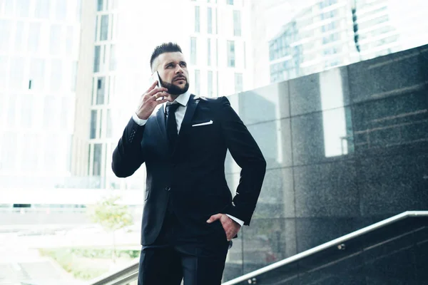 Man Making Phone Call Looking Away While Standing Stairs Megapolis — Stock Photo, Image