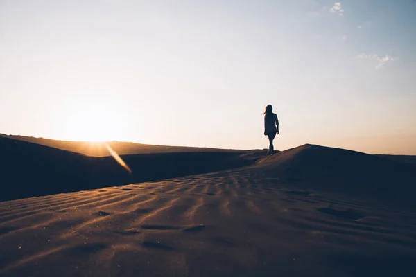 Tranquillo Paesaggio Tranquillo Del Deserto Marocchino Con Sole Che Tramonta — Foto Stock