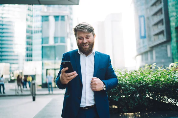 Content Bearded Male Manager Blue Formal Suit Having Fun While — Stock Photo, Image