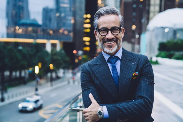 Handsome Mature Man Glasses Business Suit Arms Crossed Smiling Standing — Stock Photo, Image