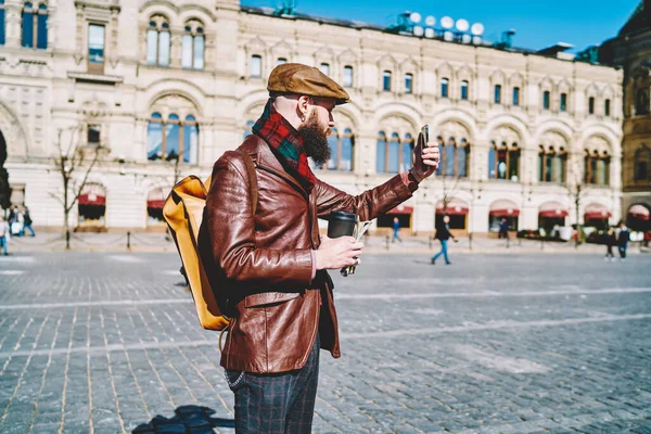 Side View Bearded Hipster Brown Leather Coat Yellow Rucksack Making — Stock Photo, Image