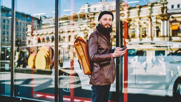 Young Bearded Male Wearing Trendy Brown Leather Jacket Yellow Backpack — Stock Photo, Image