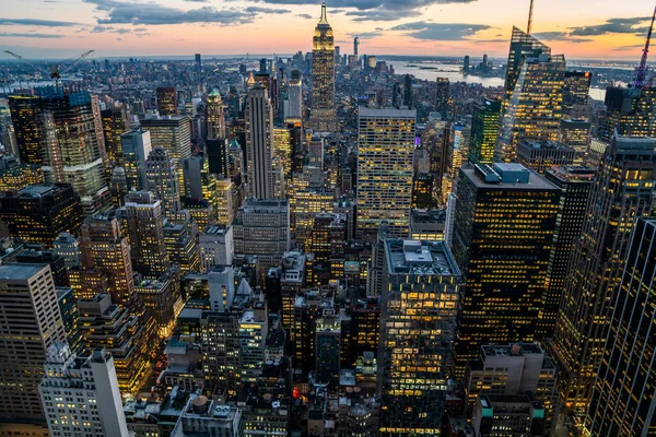 Veduta Aerea Grattacieli Torri Nello Skyline Midtown Manhattan Con Cielo — Foto Stock