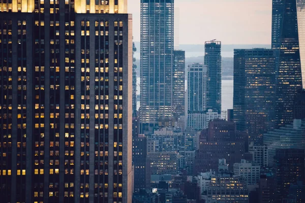 Vista Aérea Vários Edifícios Altos Arranha Céus Manhattan Com Janelas — Fotografia de Stock