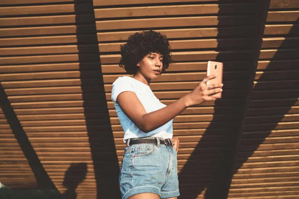 Trendy Dressed African American Millennial Female Influencers Casual Good Look — Stock Photo, Image