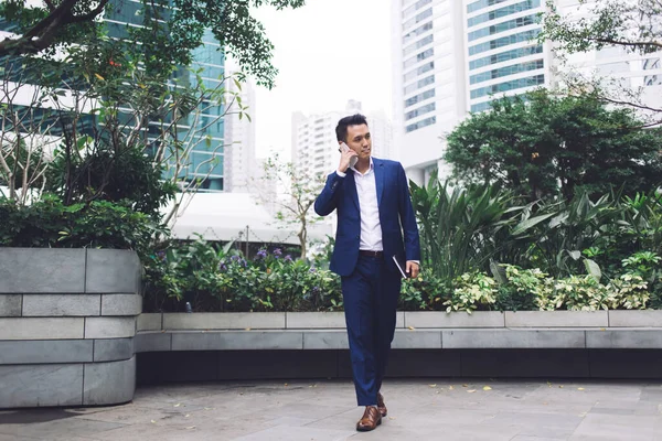 Confident Young Asian Man Suit Walking Street Having Conversation Phone — Stock Photo, Image