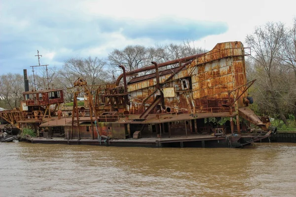 Tigre Arjantin yakınlarında tekne enkazı