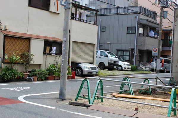 Arabadan büyük ya da garajdan küçük?