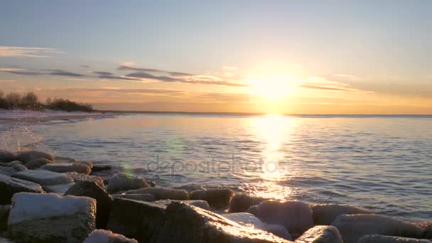 Zonsondergang op de Golf van de Baltische Zee, Riga, Letland — Stockvideo