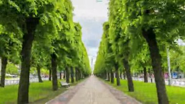 Özgürlük Anıtı Letonya hyperlapse