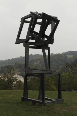 Bilbao, Bask Ülkesi, İspanya. 26 Mart 2017 Guggenheim Müzesi cephesi. Bina cam, titanyum ve kireç taşıyla kaplı. Frank Gehry tasarlamış..