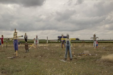 Zamora, İspanya - 28 Eylül 2014: Birçok farklı korkuluk tek bir yerde toplandı